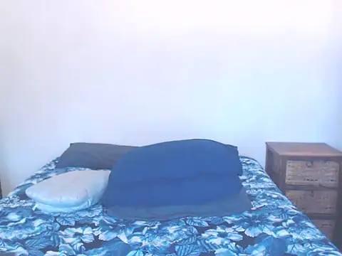 Snapshot of sexylax17 chatting on 14, 12, 2025 sexylax17 online show from 14, 12, 2025