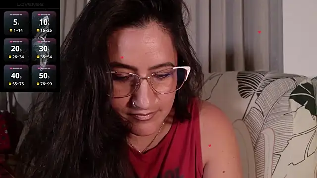 Snapshot of DeesseLuxure chatting on 1, 3, 2026 DeesseLuxure online show from 1, 3, 2026