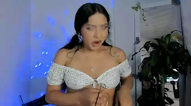 kirasofia online show from 11, 3, 2025