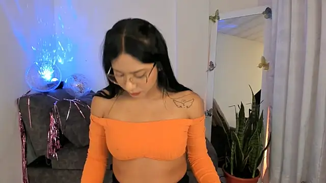 kirasofia online show from 13, 9, 2025