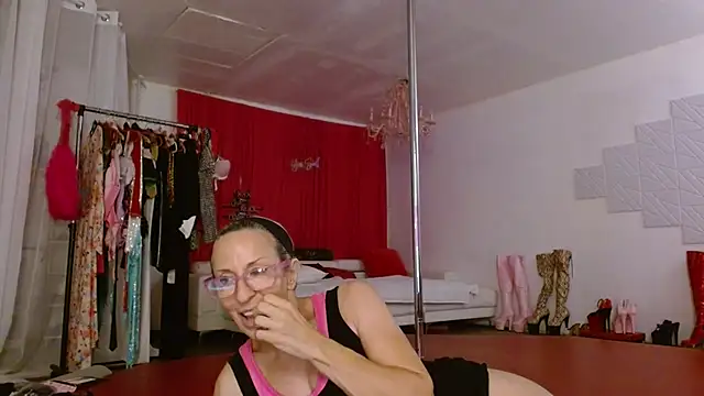 Snapshot of Sweet-Ginger chatting on 28, 10, 2025 Sweet-Ginger online show from 28, 10, 2025