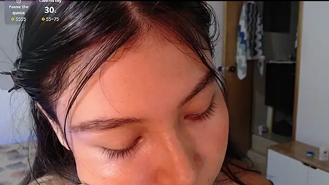 Snapshot of evolet01 chatting on 25, 10, 2025 evolet01 online show from 25, 10, 2025