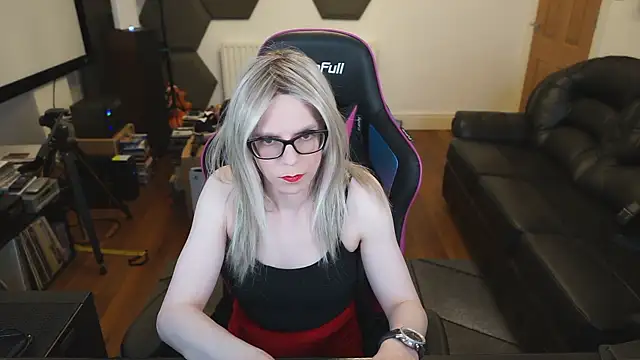 KelseyCobalt online show from 10, 2, 2025