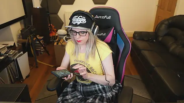 KelseyCobalt online show from 23, 2, 2025