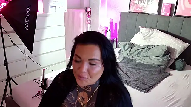  MelinaCurves  online show from 19, 3, 2025