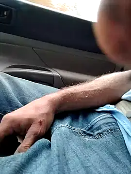 Snapshot of Biknight chatting on 2, 11, 2025 Biknight online show from 2, 11, 2025