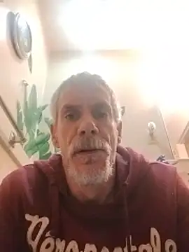 Snapshot of Biknight chatting on 15, 12, 2025 Biknight online show from 15, 12, 2025