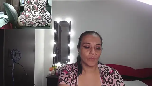 zoe hotxxx online show from 25, 1, 2025