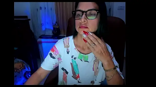 Snapshot of BrianaGarner chatting on 13, 10, 2025 BrianaGarner online show from 13, 10, 2025