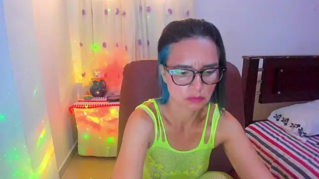 Snapshot of BrianaGarner chatting on 28, 10, 2025 BrianaGarner online show from 28, 10, 2025