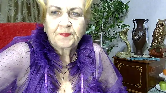 Emma52610 online show from 9, 2, 2025