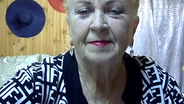 Snapshot of Emma52610 chatting on 13, 10, 2025 Emma52610 online show from 13, 10, 2025