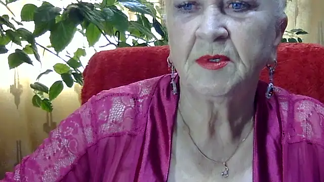Snapshot of Emma52610 chatting on 14, 11, 2025 Emma52610 online show from 14, 11, 2025