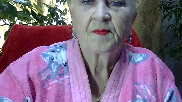 Snapshot of Emma52610 chatting on 15, 11, 2025 Emma52610 online show from 15, 11, 2025