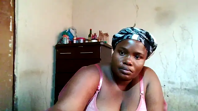 sexybigboobz online show from 4, 12, 2025