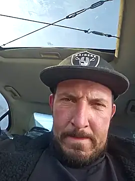 Snapshot of UncutHammer69 chatting on 8, 1, 2025 UncutHammer69 online show from 8, 1, 2025