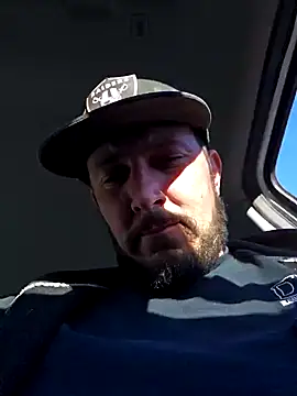 Snapshot of UncutHammer69 chatting on 16, 1, 2025 UncutHammer69 online show from 16, 1, 2025