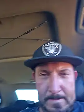 Snapshot of UncutHammer69 chatting on 2, 2, 2025 UncutHammer69 online show from 2, 2, 2025