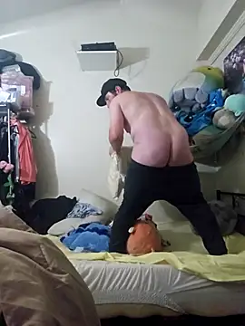 Snapshot of UncutHammer69 chatting on 3, 3, 2025 UncutHammer69 online show from 3, 3, 2025