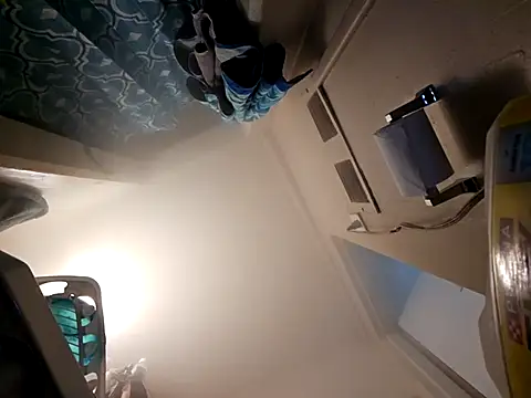 Snapshot of UncutHammer69 chatting on 5, 3, 2025 UncutHammer69 online show from 5, 3, 2025