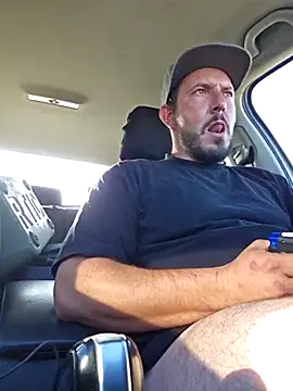 Snapshot of UncutHammer69 chatting on 8, 9, 2025 UncutHammer69 online show from 8, 9, 2025