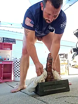 Snapshot of UncutHammer69 chatting on 12, 10, 2025 UncutHammer69 online show from 12, 10, 2025