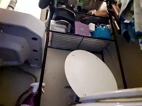 Snapshot of UncutHammer69 chatting on 18, 10, 2025 UncutHammer69 online show from 18, 10, 2025