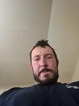 Snapshot of UncutHammer69 chatting on 5, 12, 2025 UncutHammer69 online show from 5, 12, 2025