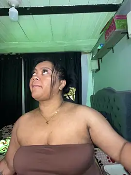 Snapshot of yanza2002 chatting on 27, 9, 2025 yanza2002 online show from 27, 9, 2025