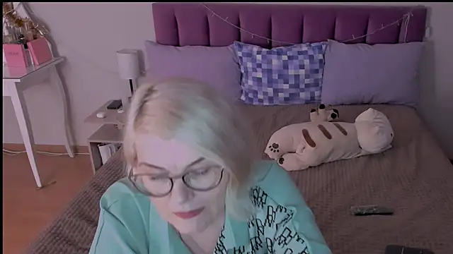 sabrinamacmarren online show from 19, 1, 2025