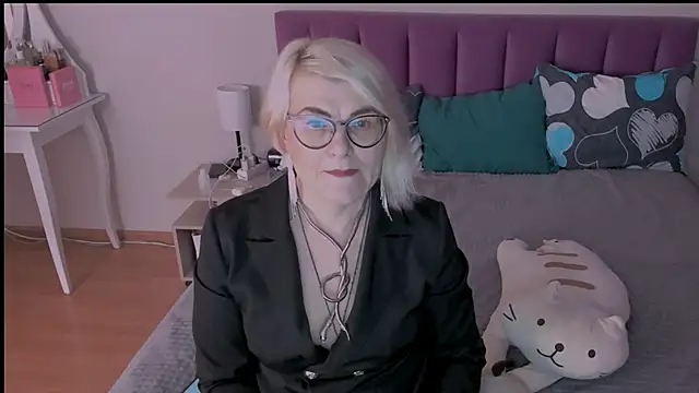 sabrinamacmarren online show from 23, 1, 2025