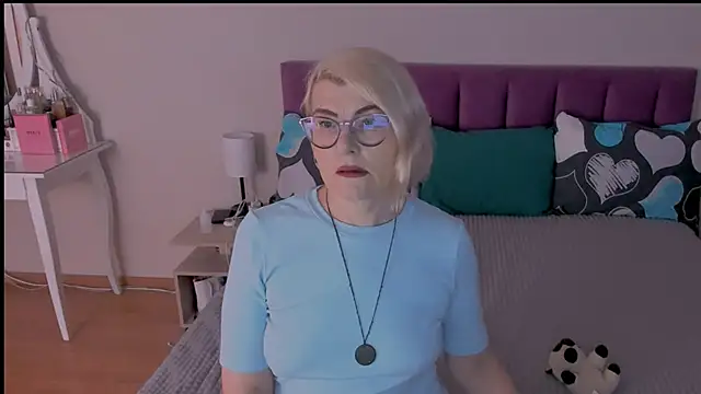 sabrinamacmarren online show from 25, 1, 2025