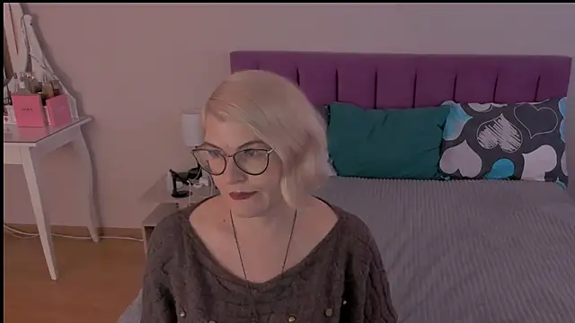 sabrinamacmarren online show from 26, 1, 2025