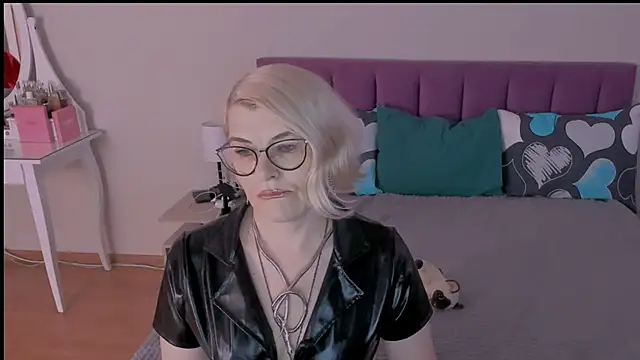 sabrinamacmarren online show from 27, 1, 2025