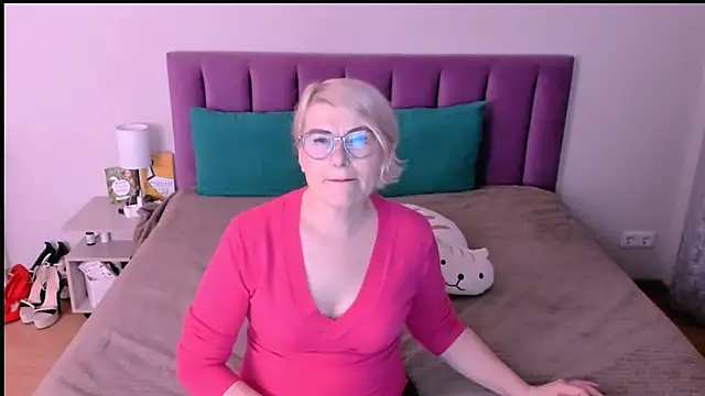 sabrinamacmarren online show from 7, 11, 2025