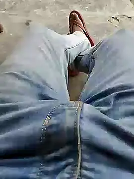 Snapshot of bigh96dik chatting on 13, 1, 2025 bigh96dik online show from 13, 1, 2025