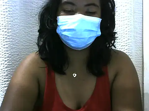 Snapshot of Artinah22 chatting on 4, 11, 2025 Artinah22 online show from 4, 11, 2025