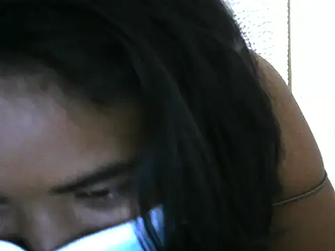 Snapshot of Artinah22 chatting on 17, 11, 2025 Artinah22 online show from 17, 11, 2025