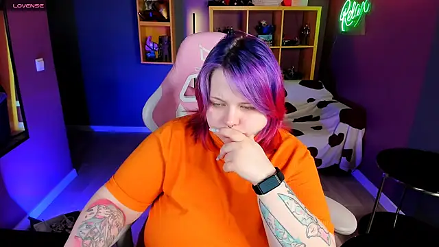 Yoki Shizuko online show from 13, 2, 2025