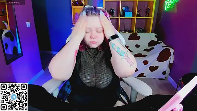 Yoki Shizuko online show from 27, 2, 2025