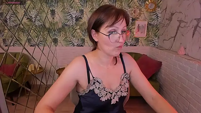 Paris Cherry online show from 20, 12, 2024