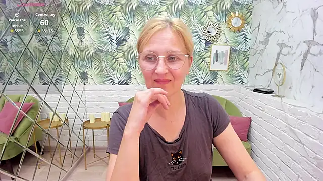 Paris Cherry online show from 14, 9, 2025