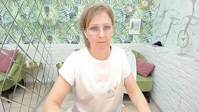 Snapshot of Paris_Cherry chatting on 28, 11, 2025 Paris Cherry online show from 28, 11, 2025