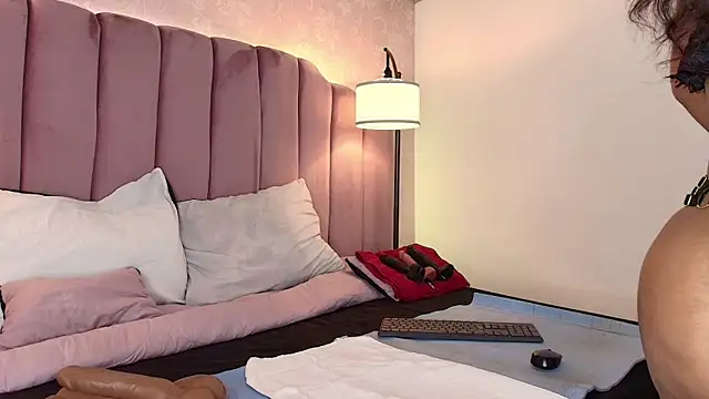 HallyBans online show from 7, 2, 2026