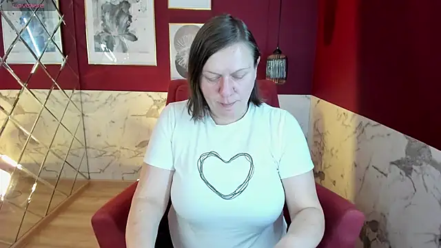 KellyPerfection online show from 3, 3, 2025
