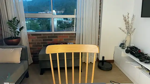 illaroom online show from 23, 1, 2025