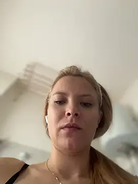 AnastasiaAniess online show from 28, 2, 2026