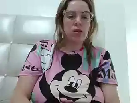 ashlymoon online show from 9, 1, 2025