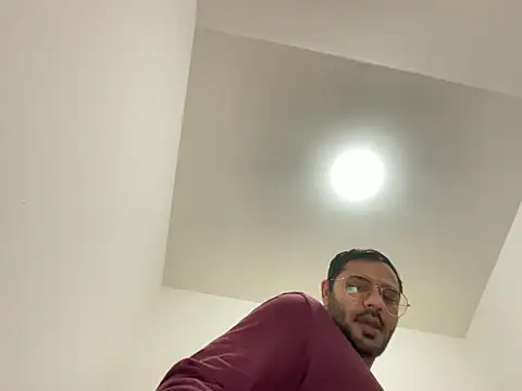 Snapshot of Enderson007 chatting on 24, 11, 2025 Enderson007 online show from 24, 11, 2025