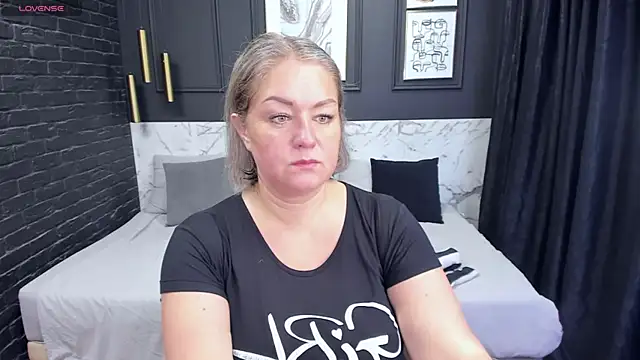 JenniferLight online show from 14, 12, 2024
